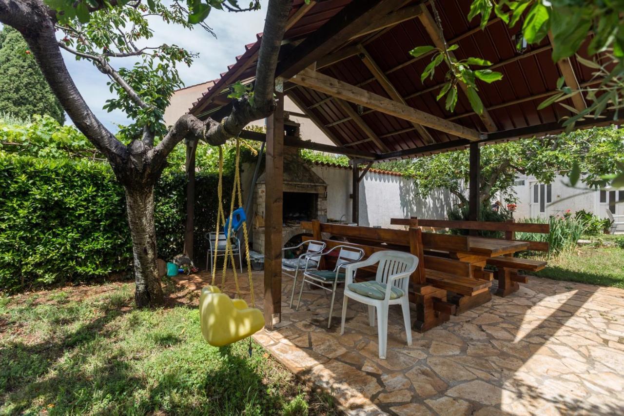 Apartment Laureta Porec Exterior photo
